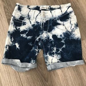 Girls Jordache tie dye Jean shorts size 7